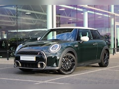 MINI Cooper S - Hatchback Automaat / Panoramadak / Sportstoelen / Comfort Access / Achteruitrijcamera / Ge