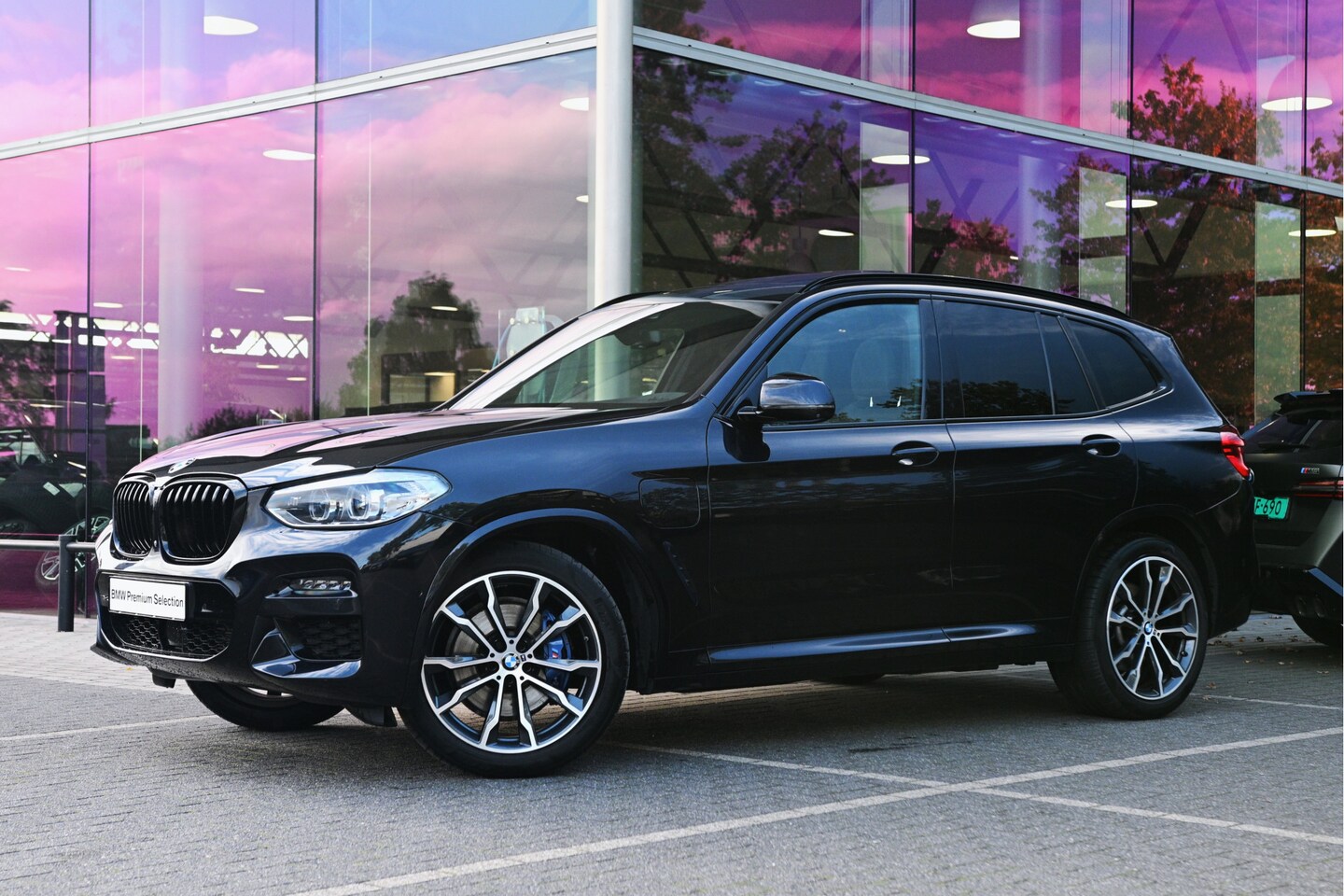 BMW X3 - xDrive30e M Sport Automaat / Panoramadak / Sportstoelen / Comfort Access / Harman Kardon / - AutoWereld.nl