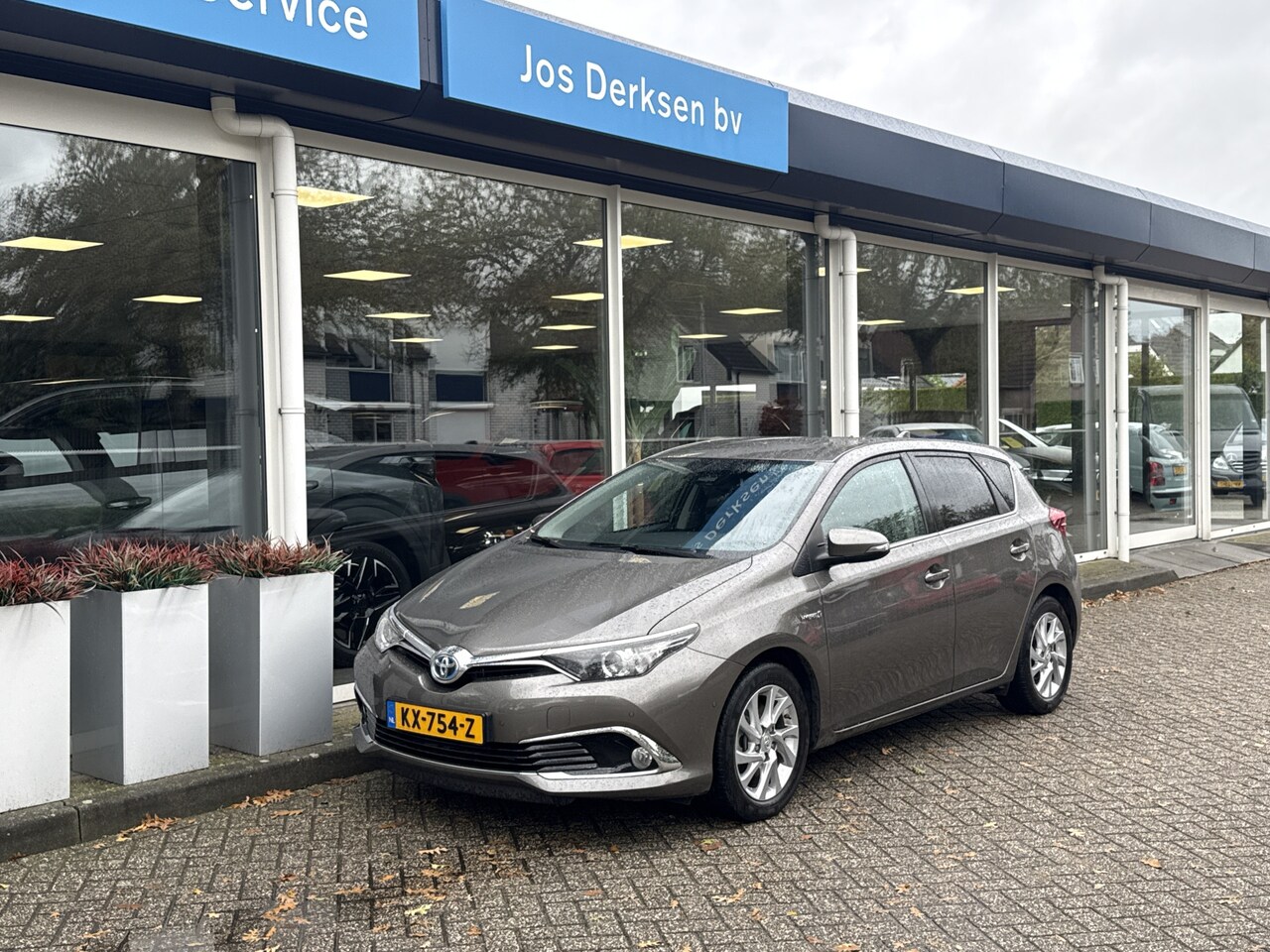 Toyota Auris - 1.8 Hybrid Executive - Nav | Camera | PDC v+a | Stoelverw. | LED | Afn. trekh. - AutoWereld.nl