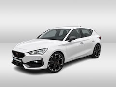 CUPRA Leon - 1.4 e-Hybrid 245pk Performance / Navigatie / Camera / LM 19 inch / Park Assist / Digital c