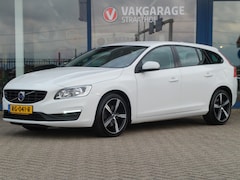 Volvo V60 - 2.0 T3 Polar, Trekhaak / Parkeer Sensoren / Climate Control / Cruise Control / 18'' LMV