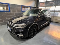 Volkswagen Tiguan - 2.0 TDI 4Motion R-line PANO-KEY-360-VIRTUAL-TREKHAAK-4M-CLIMA