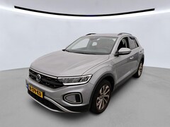Volkswagen T-Roc - 1.5 TSI 150pk Life DSG Automaat / Navigatie / LM 17 inch / LED / Camera / Park Assist / Af