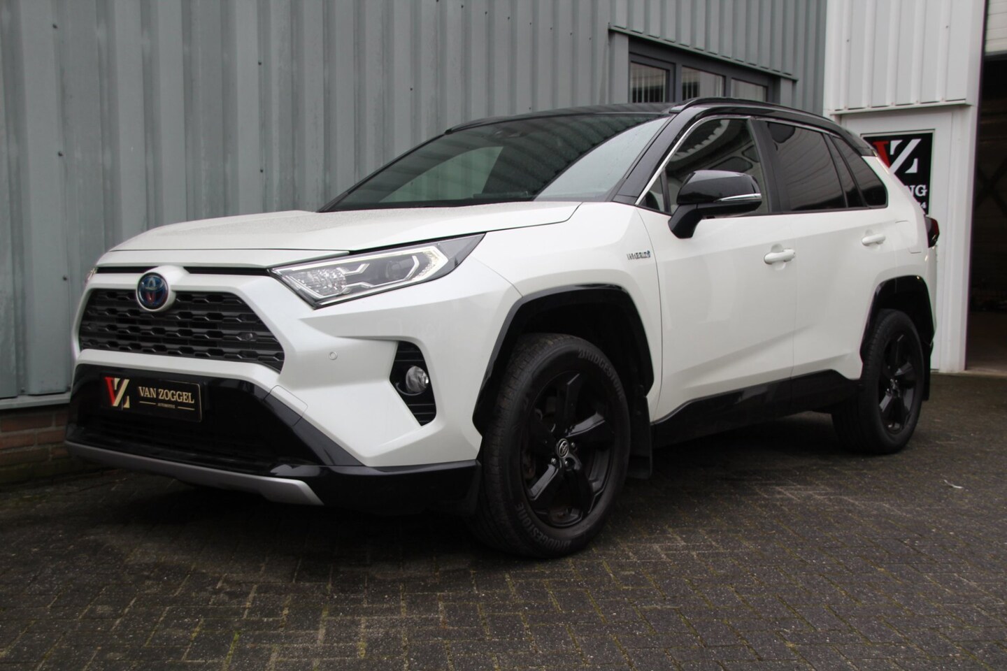 Toyota RAV4 - 2.5 Hybrid Bi-Tone Panorama dak - AutoWereld.nl