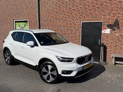 Volvo XC40 - 1.5 T3 Momentum Stuurverwarming, stoelverwarming, pdc, Lm velgen Zeer netjes