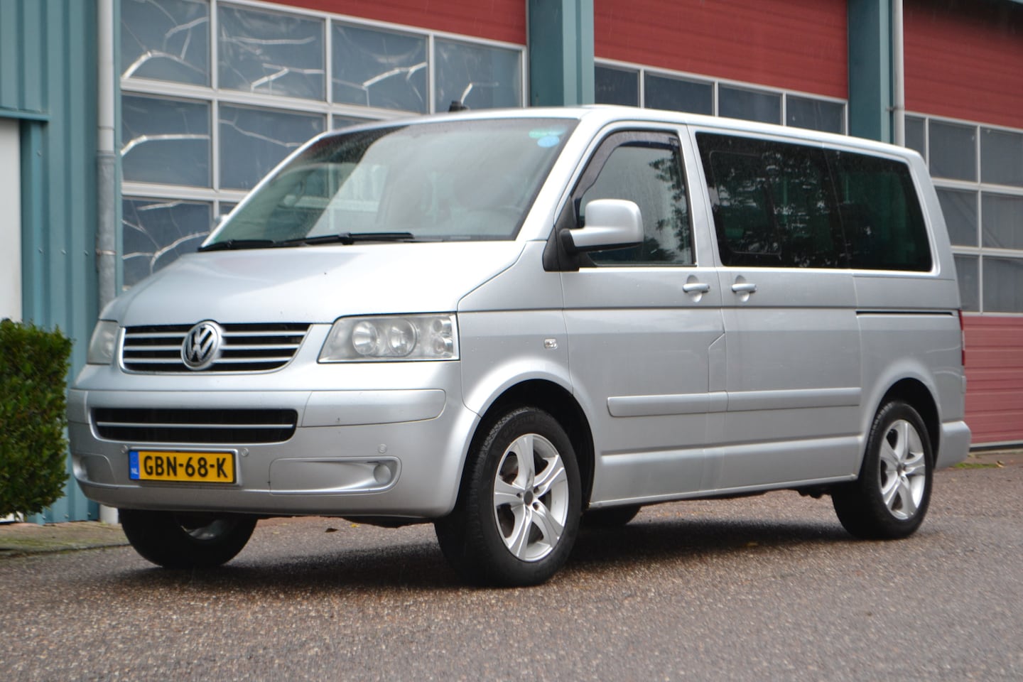 Volkswagen Transporter Multivan - 2.0 Trendline 7-ZITS BENZINE - AutoWereld.nl