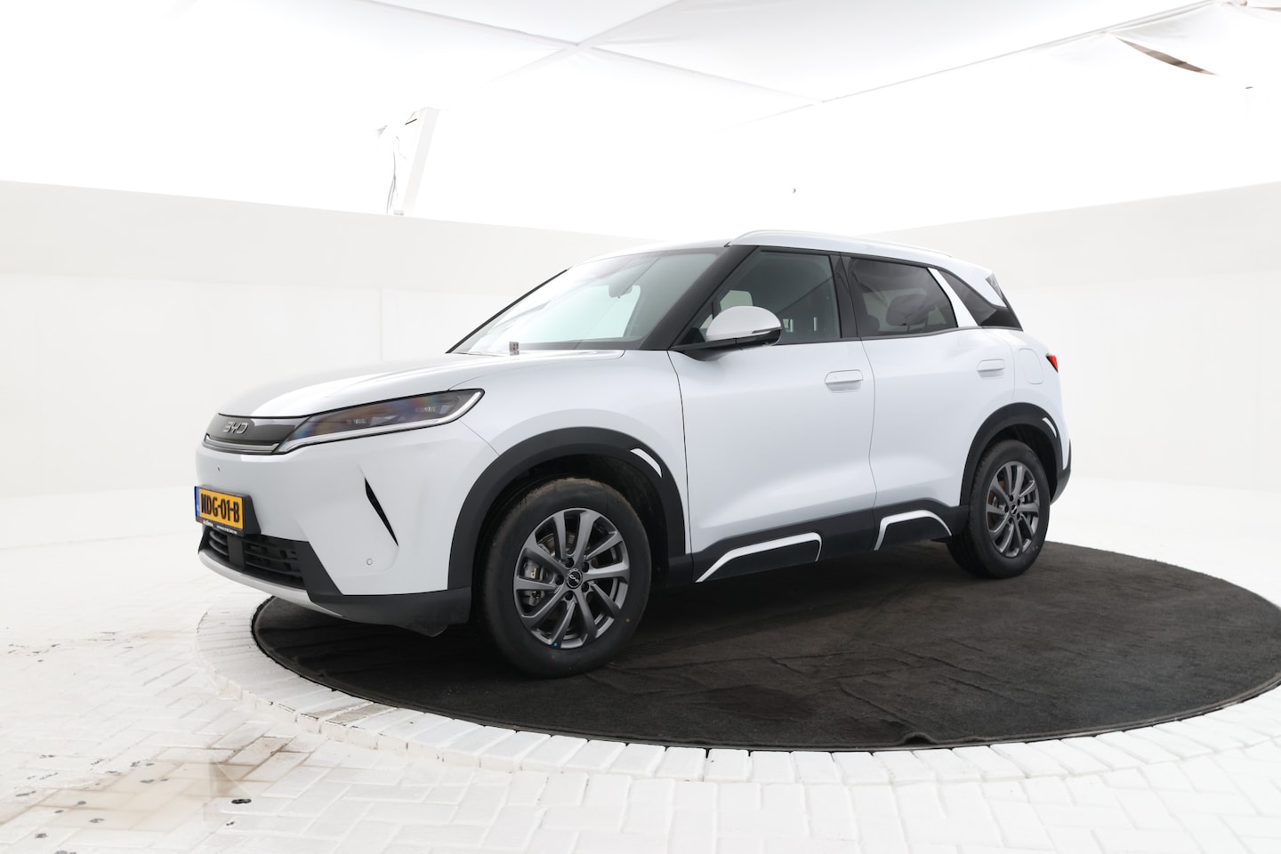 BYD Atto 2 - 1.5 DM-i Boost Bom vol opties! Fabrieksnieuw! - AutoWereld.nl