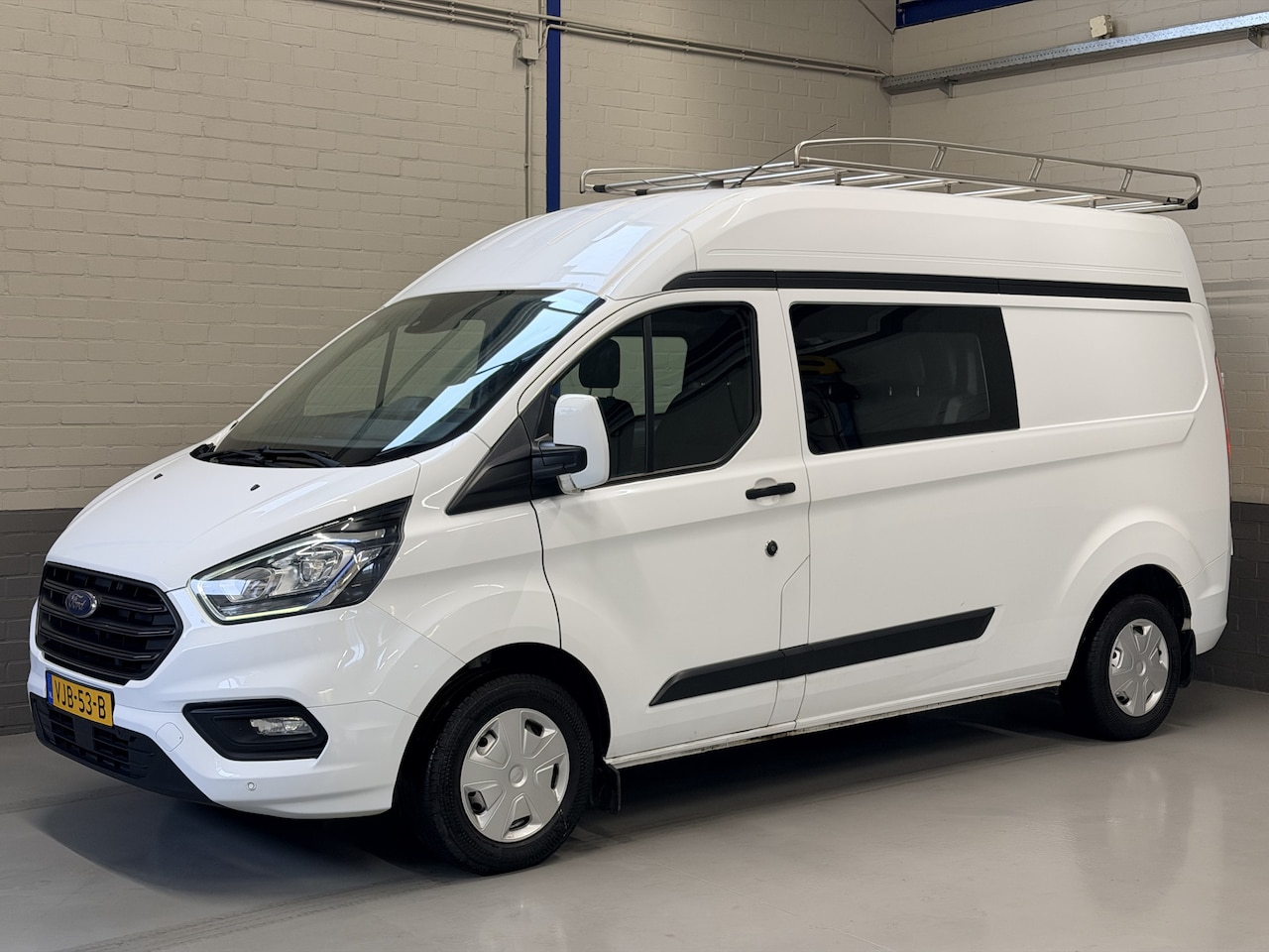 Ford Transit Custom - 300 2.0 TDCI L2H1 Trend Dubbele Cabine - AutoWereld.nl