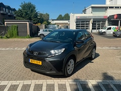 Toyota Aygo X - 1.0 VVT-i MT Play Keyless , Climate cont, stoelverwarm, start/stopknop , zeer compleet