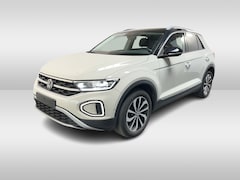 Volkswagen T-Roc - 1.0 TSI Style / PARK. SENSOREN/ IQ. LIGHT/ BLACK STYLE/ LANE ASSIST/ DIGITAL DASHBOARD/ ST