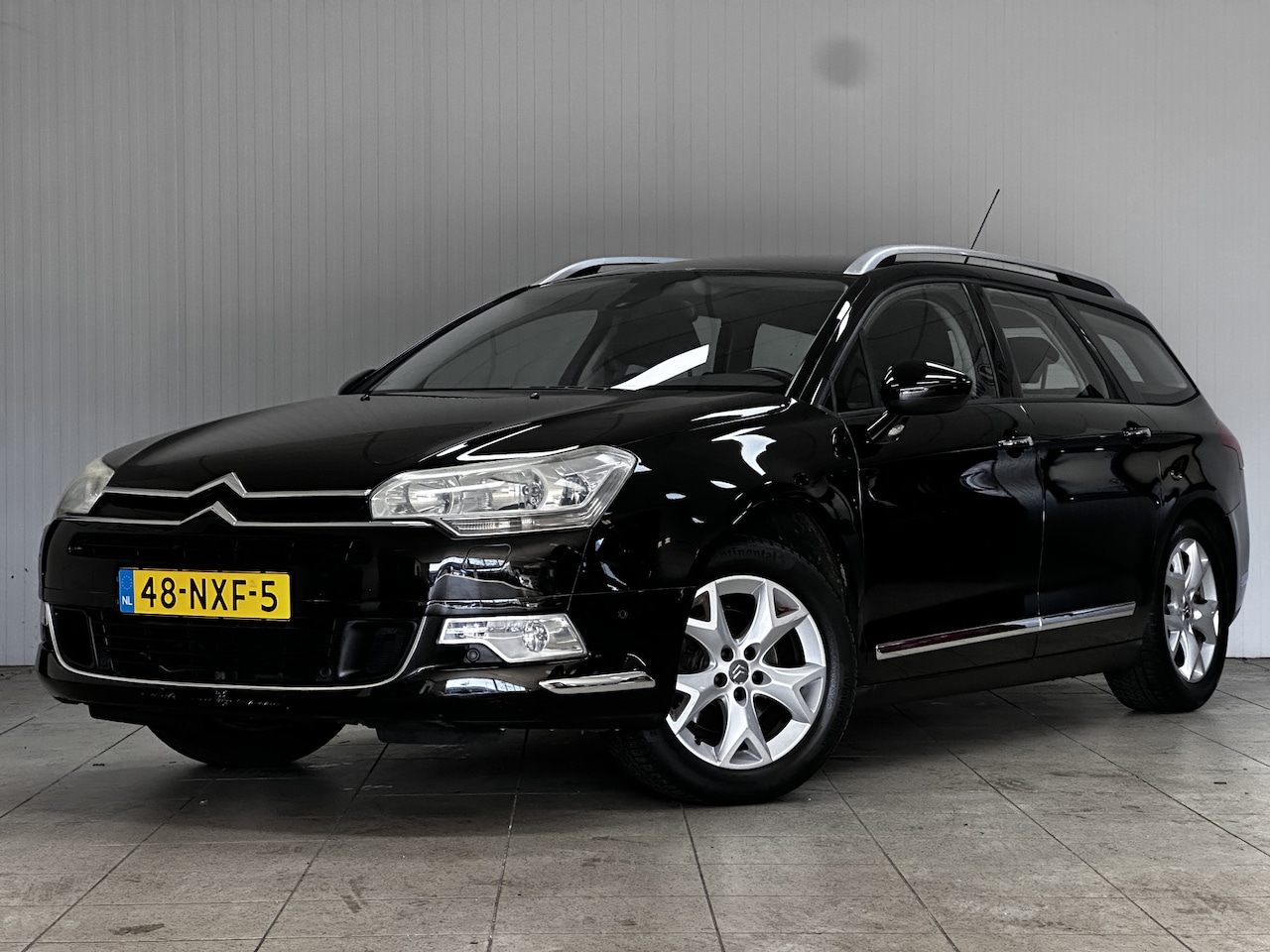 Citroën C5 Tourer - 1.6 THP Comfort/ Trekhaak/ Luchtvering/ Sportstoelen/ 17'' LMV/ Koplamsproeiers/ Clima/ Cr - AutoWereld.nl