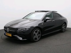 Mercedes-Benz CLA-Klasse - 250 e AMG Nightpakket Plug-In Hybride | Panoramadak | Trekhaak | Alarm | Sfeerverlichting