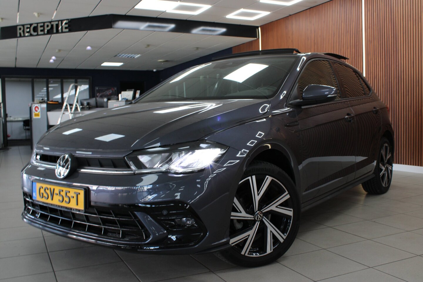 Volkswagen Polo - 1.0 TSI R-Line Business | Airco | Cruise Control |Pano | Carplay |Stoelverwarming | Parkee - AutoWereld.nl