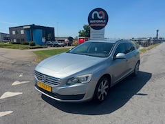 Volvo V60 - 2015 * 2.0 D3 R-Design * AUTOMAAT * 150PK * TOP CAR
