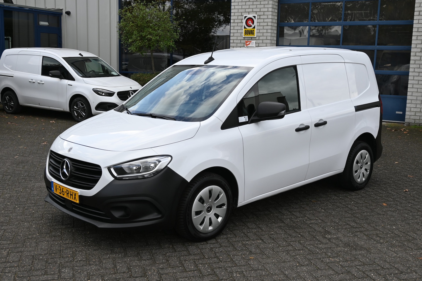 Mercedes-Benz Citan - 110 CDI L1 Pro Carplay, 2 Schuifdeuren, Camera - AutoWereld.nl