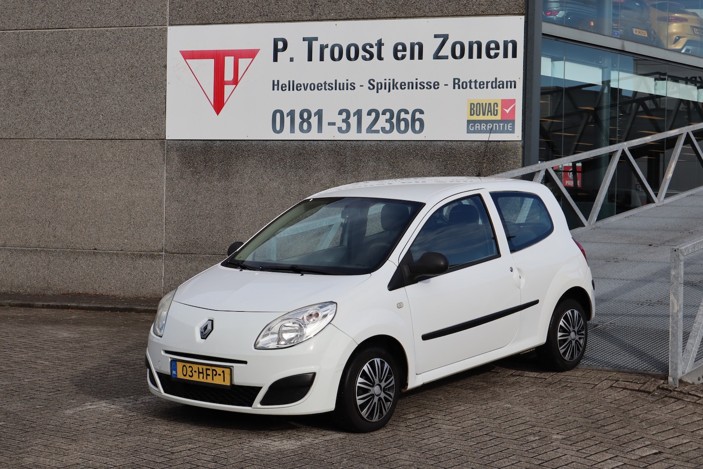 Renault Twingo - 1.2 Authentique Airco/Pioneer radio/Elektrische ramen - AutoWereld.nl
