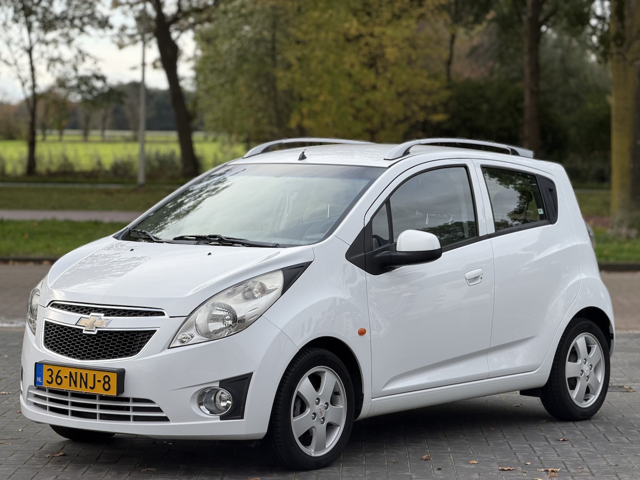 Chevrolet Spark - 1.0 16V LS | Airco | LM velgen | 1ste Eigenaar ! - AutoWereld.nl