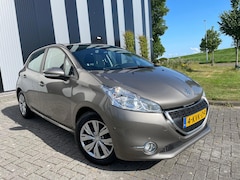 Peugeot 208 - 1.2 VTi Envy Clima-Cruise-Navi-Pdc-Trekhaak