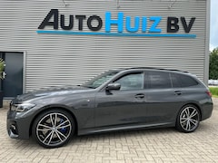 BMW 3-serie Touring - 318i High Executive M Sport Laser Licht 19 Inch Stuurwielverwarming Keyless Entry