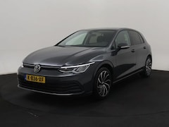 Volkswagen Golf - 1.5 TSI Life | Winterpakket | LED | VC | Adapt. Cruise | Ambient |