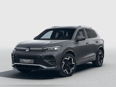 Volkswagen Tiguan - 1.5 eTSI 150PK DSG R-Line Business / Resterende Fabrieksgarantie 28-07-2030 / Trekhaak / P