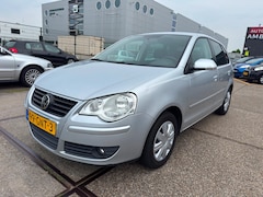 Volkswagen Polo - 1.4-16V Comfortline