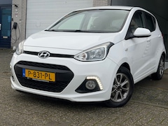 Hyundai i10 - 1.0i i-Drive/5drs/ 3e EIG/ dealeronderhouden/ 1jaar apk/ volle opties/ zeer nette auto