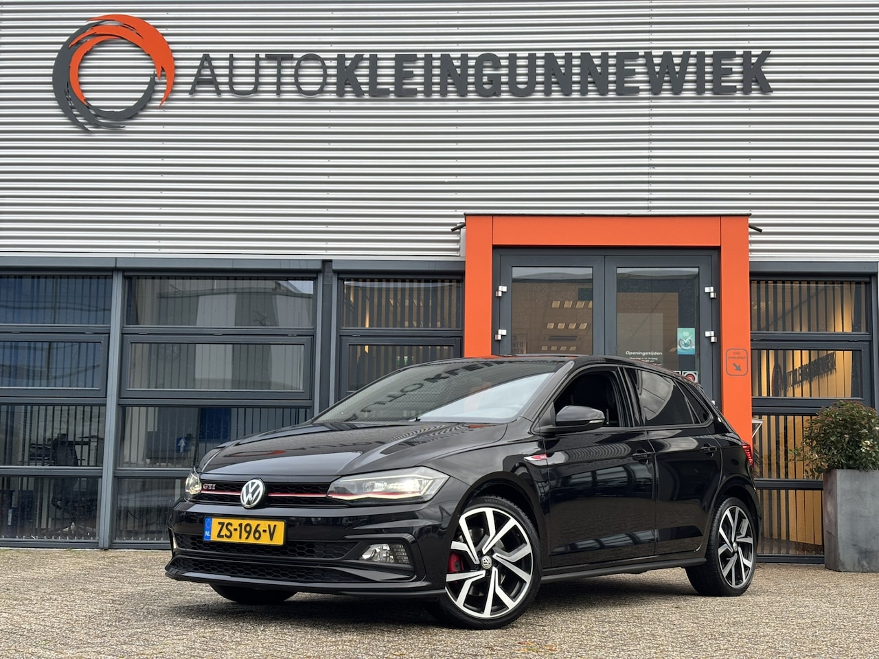 Volkswagen Polo - 2.0 TSI GTI / Schuifkanteldak / Origineel Nederlandse Auto / Applecarplay/Androidauto / Al - AutoWereld.nl