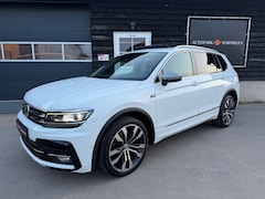 Volkswagen Tiguan Allspace - 2.0 TSI 4Motion 3x R-Line Pano 5P