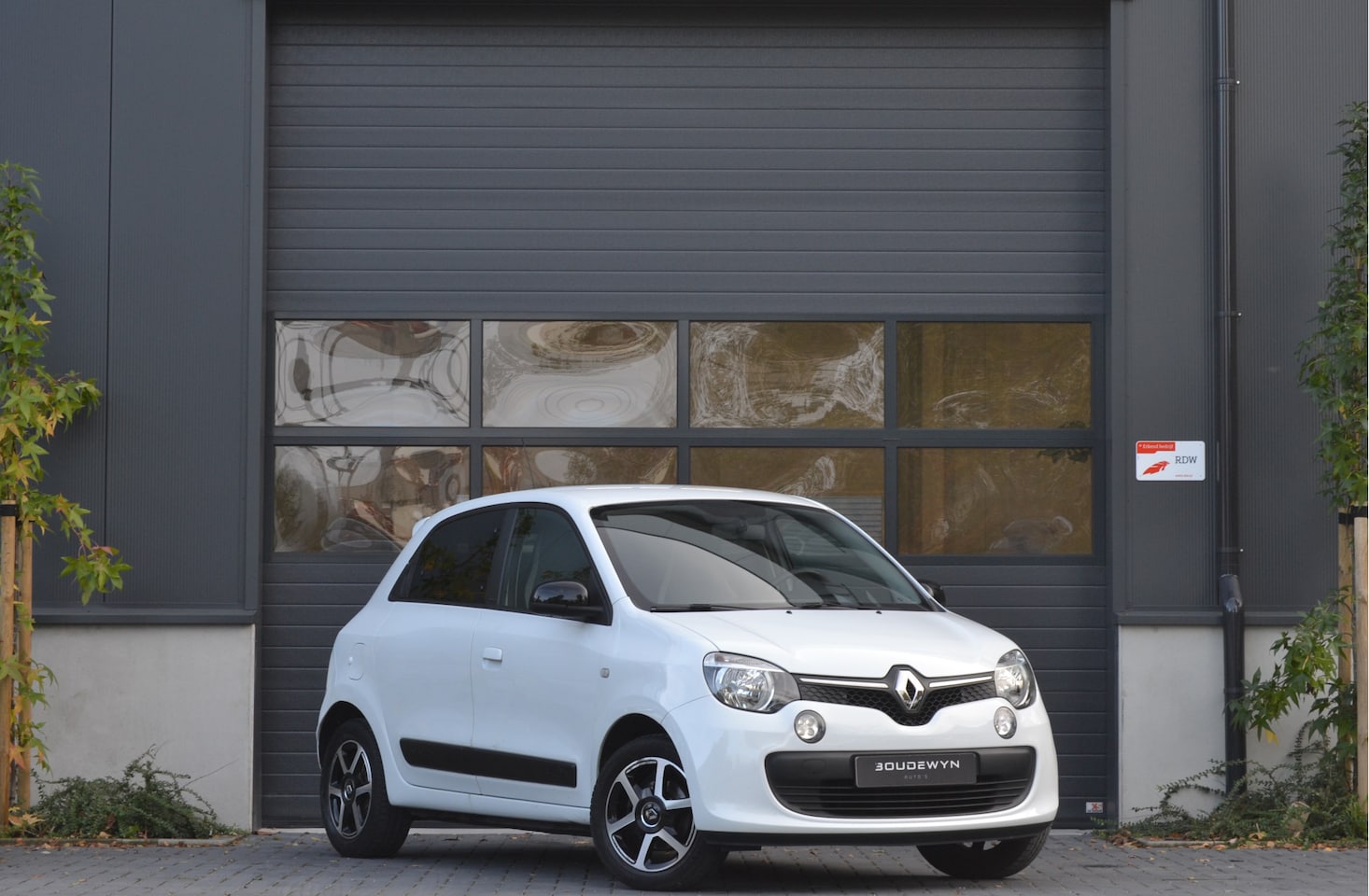 Renault Twingo - 1.0 SCe Limited NAP | Parkeersensoren - AutoWereld.nl