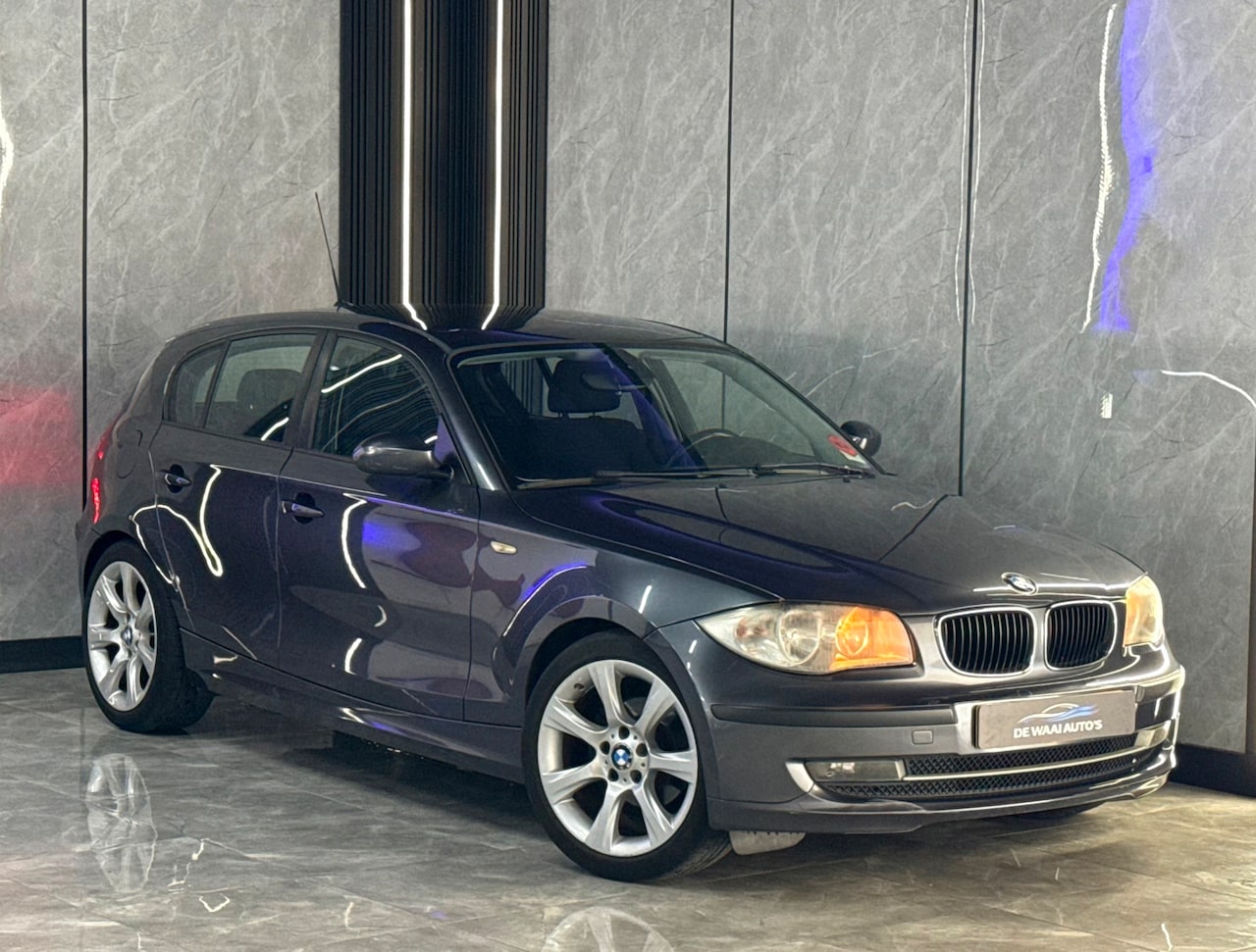 BMW 1-serie - 118i Business Line |Automaat|CarPlay|Airco|Boekjes - AutoWereld.nl