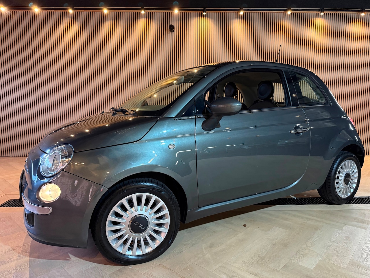 Fiat 500 - 1.2 Carplay | Pano | Airco - AutoWereld.nl