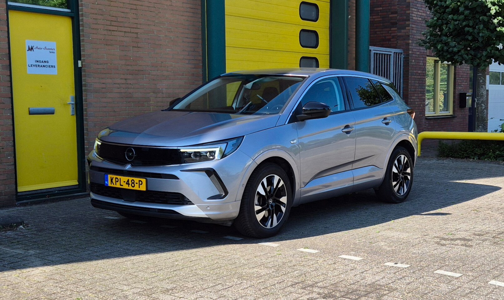 Opel Grandland - 1.6 Turbo Plug-In Hybrid Business Elegance, Accu 100%! Carplay! Mooie/Nette Auto! - AutoWereld.nl