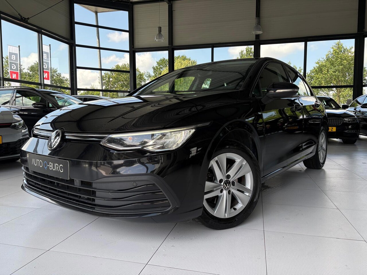 Volkswagen Golf - 1.0 eTSI Life | Automaat | Adaptive Cruise | Navi | LMV | PDC | LED | Climate | Dealer Ond - AutoWereld.nl