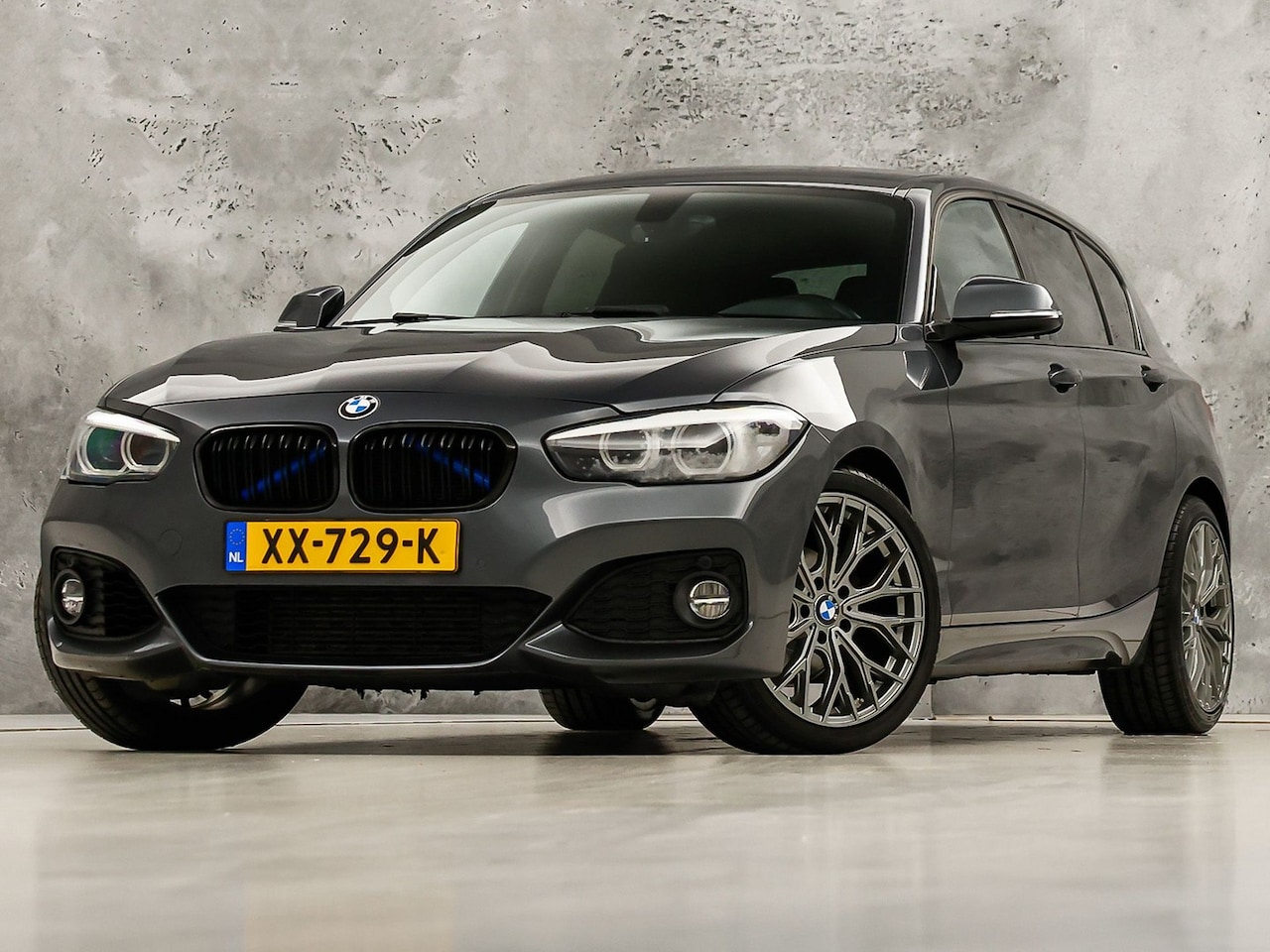 BMW 1-serie - 116i M Sport Shadow Line (NAVIGATIE, M PAKKET, CLIMATE, STOELVERWARMING, SPORTSTOELEN, GET - AutoWereld.nl