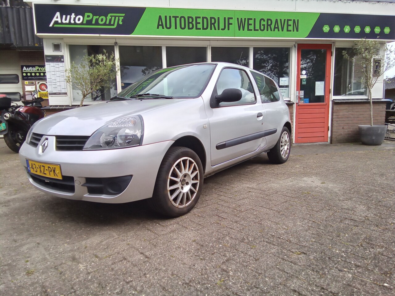 Renault Clio - 1.2 Campus Accès 1.2 Campus Accès - AutoWereld.nl