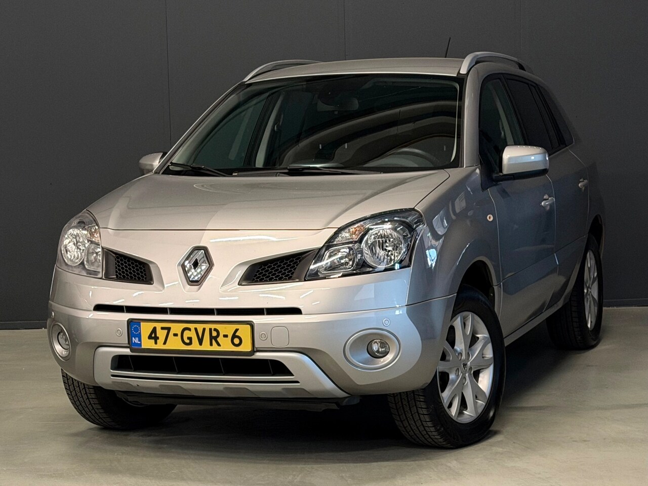 Renault Koleos - 2.5 Dynamique Pack KEYLESS ENTRY-GO/CRUISE/ISOFIX | NETTE AUTO - AutoWereld.nl