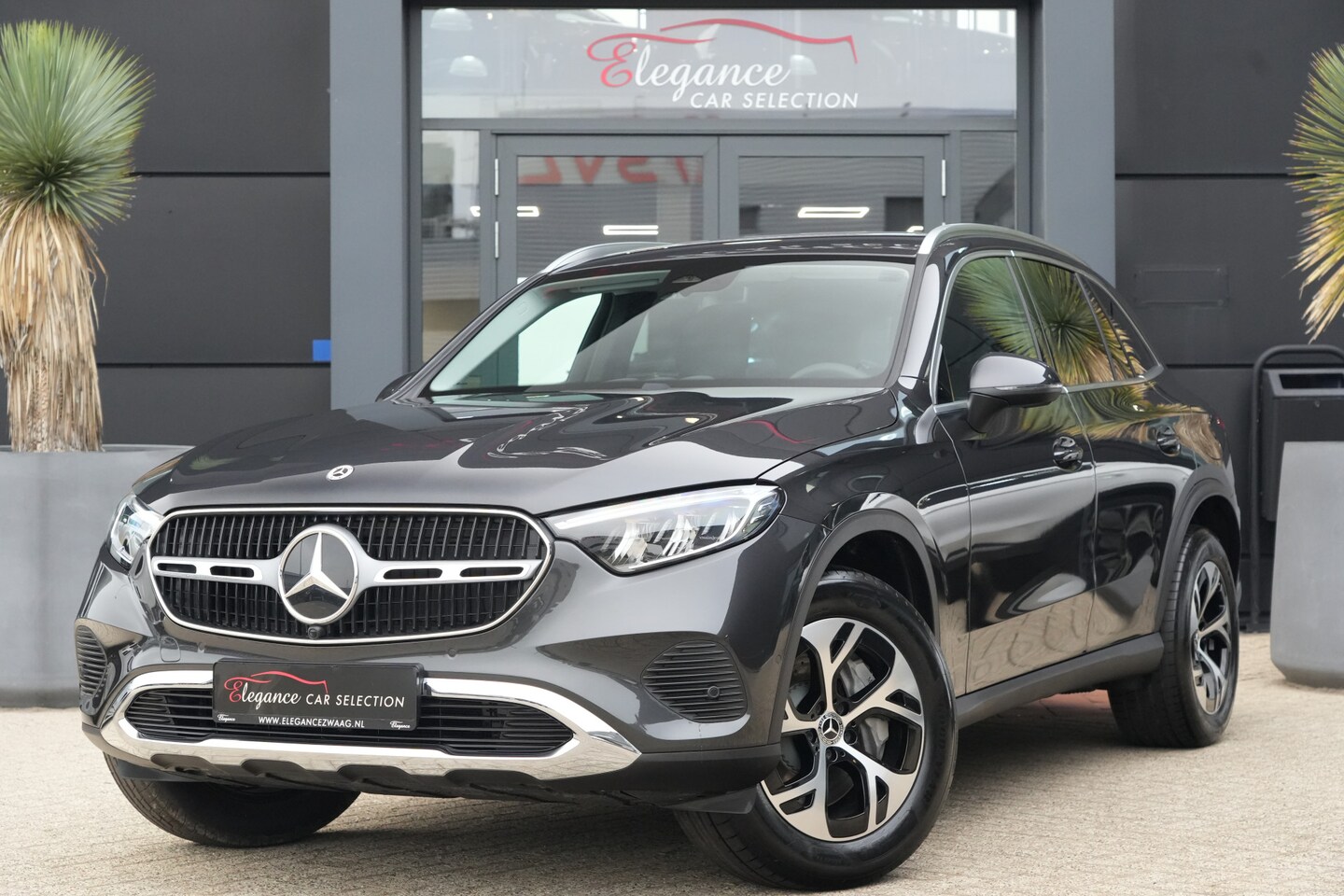 Mercedes-Benz GLC-klasse - 300e 4MATIC Business Line Mercedes-Benz GLC 300e 4MATIC Business Line | 313 PK | Navigatie - AutoWereld.nl