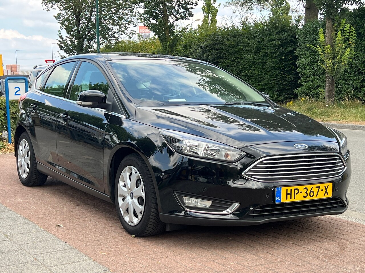 Ford Focus - 1.5 Titanium *PDC|Navi| Goed onderhouden - AutoWereld.nl