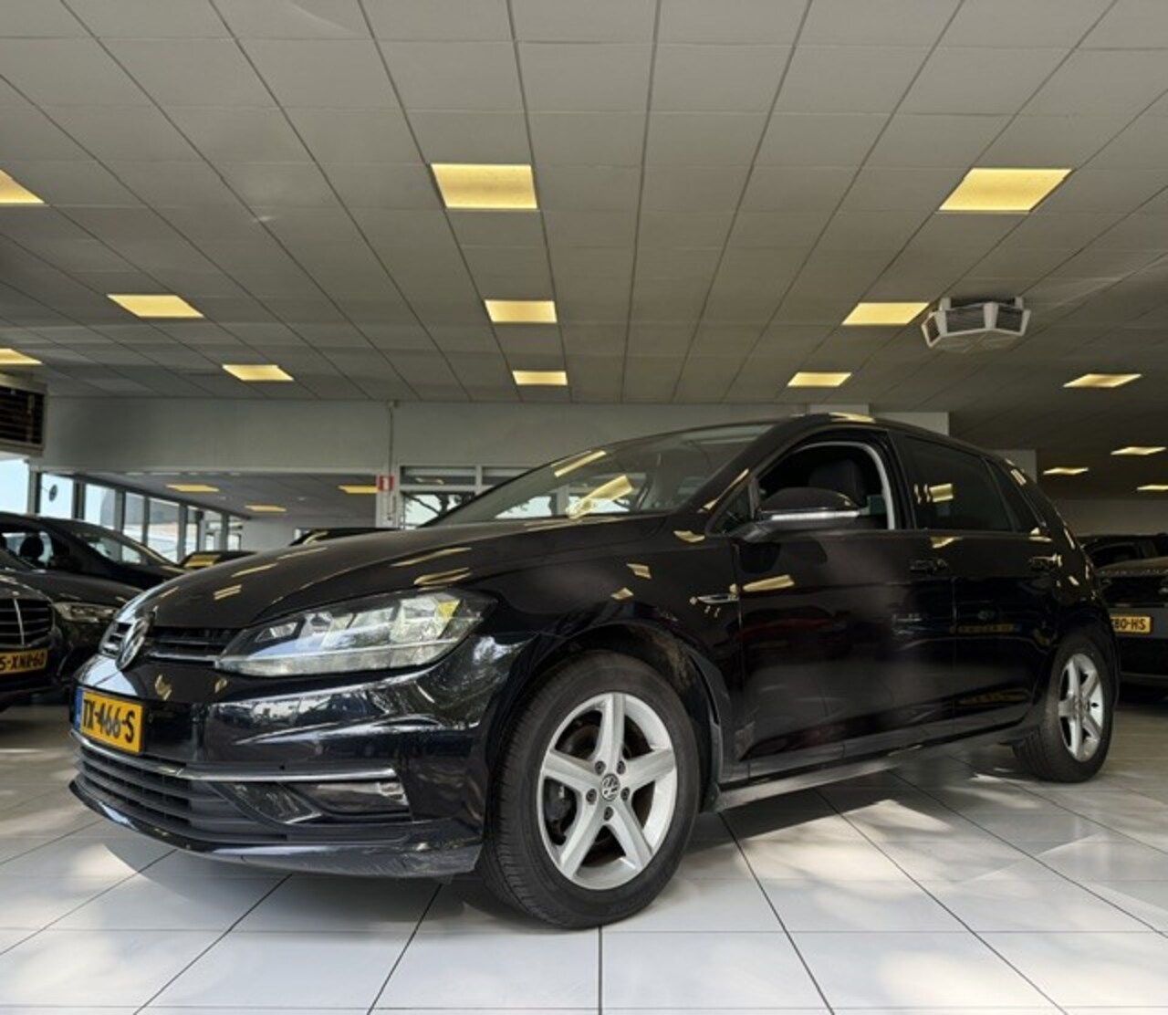 Volkswagen Golf - 7.5 1.0 TSI Comfortline Business R-Line/Apple Carplay/Alcantara/Helix soundsystem/LED/Crui - AutoWereld.nl