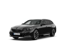 BMW i5 Touring - eDrive40 M Sport Edition 84 kWh | M Sportpakket Pro | Travel Pack | Comfort Pack | Trekhaa