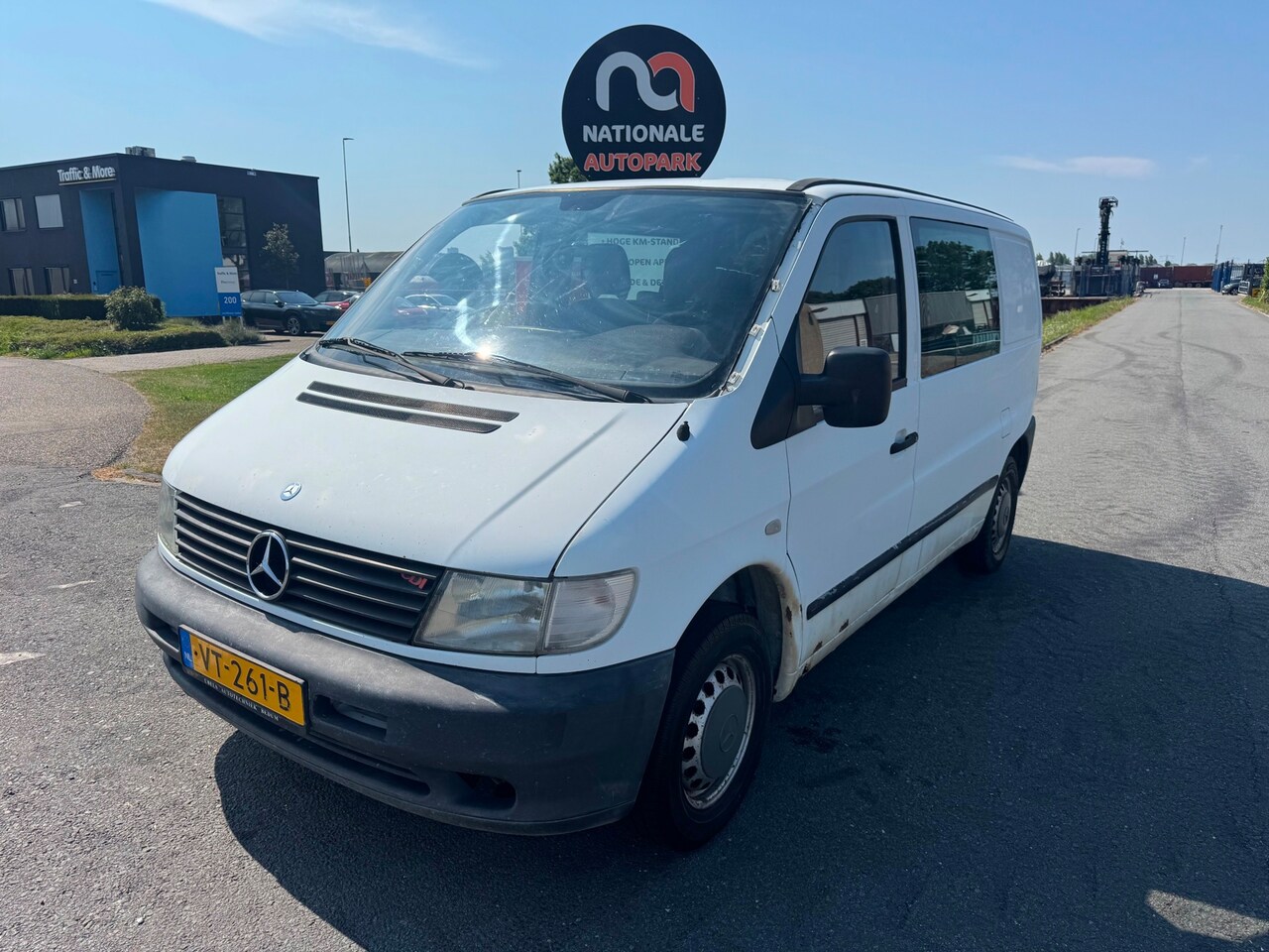 Mercedes-Benz Vito - | 2001 | 108 CDI Amigo DC | Export en Handel - AutoWereld.nl