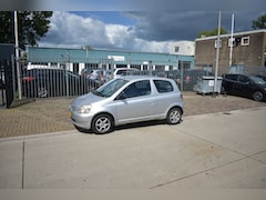 Toyota Yaris - 1.3-16V VVT-i Luna