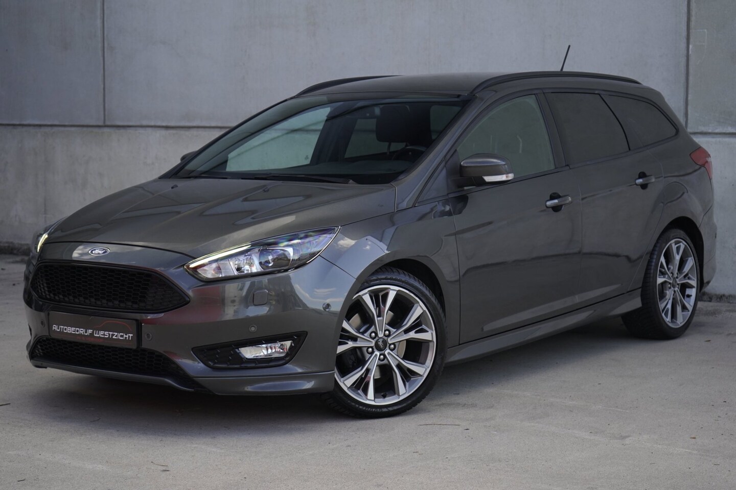 Ford Focus Wagon - 1.5 ST-Line 182pk Automaat, Navigatie, Sync - AutoWereld.nl