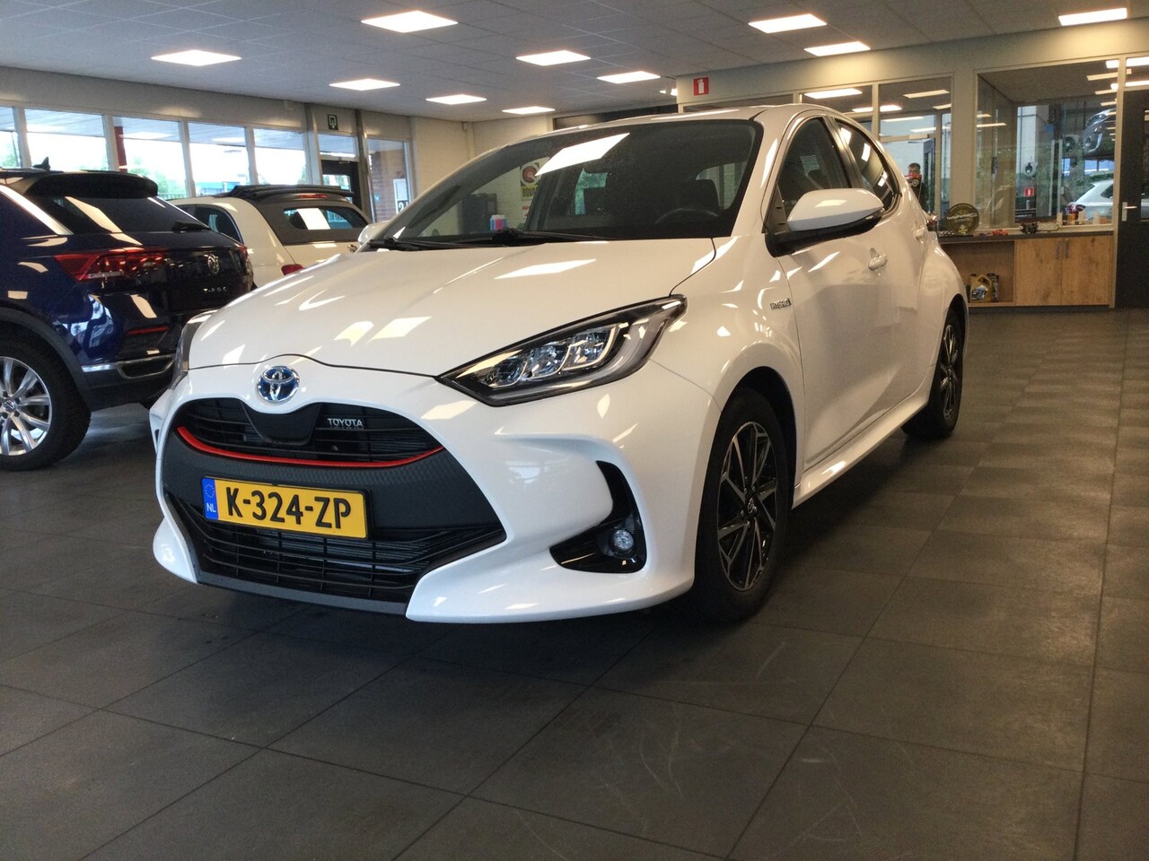 Toyota Yaris - 1.5 Hybrid Dynamic CAMERA-CLIMA-LED - AutoWereld.nl