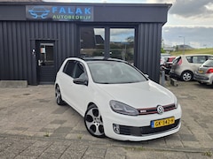 Volkswagen Golf - 2.0 GTI
