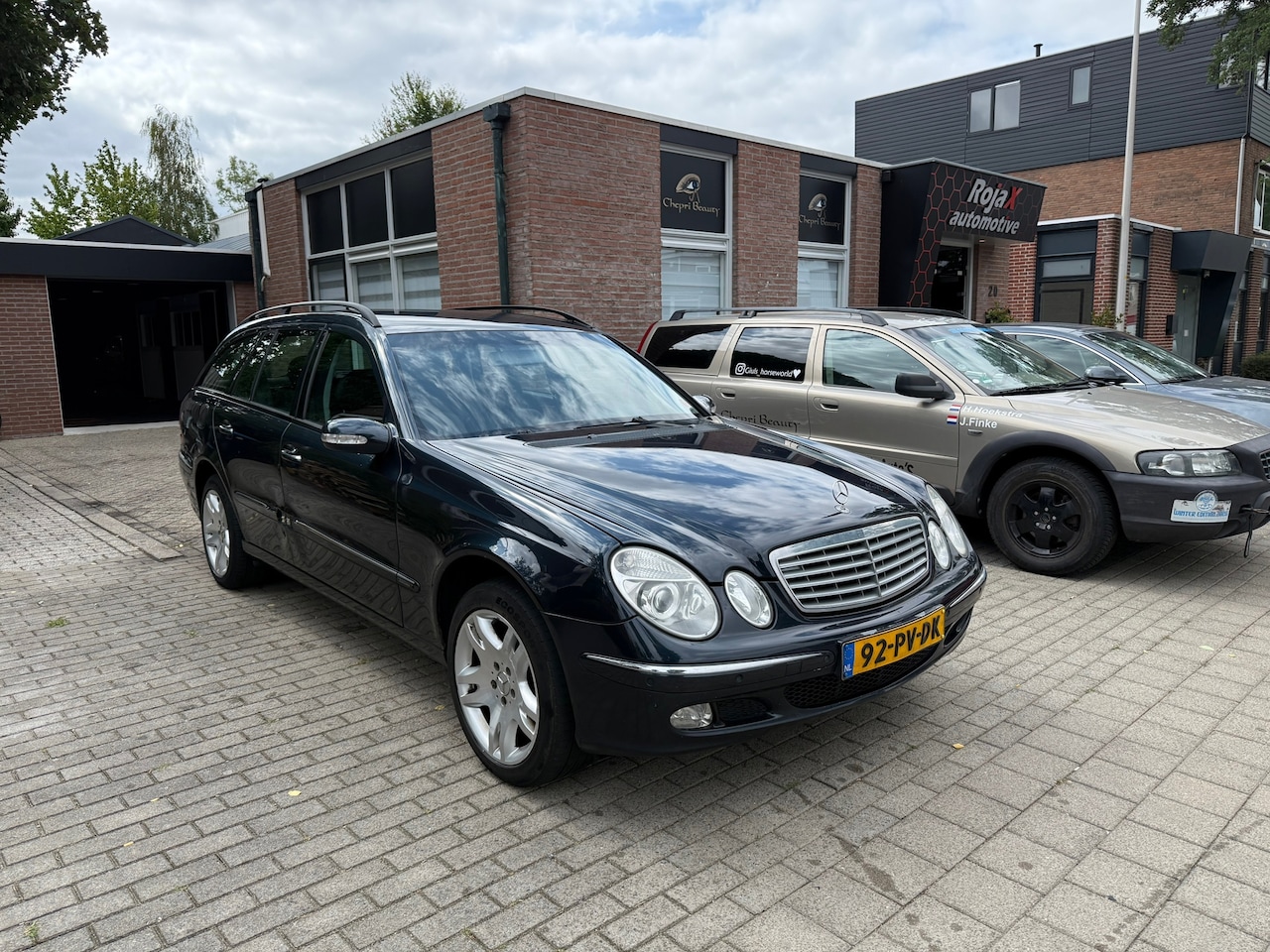 Mercedes-Benz E-klasse Combi - 240 Elegance 7 PERSOONS - LEDER - MEENEEMPRIJS. - AutoWereld.nl