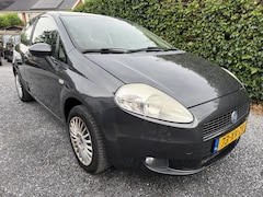 Fiat Grande Punto - 1.4 Dynamic | Airco | Cruise Control | Elekt. Ramen | Trekhaak | APK tot 03-02-2027