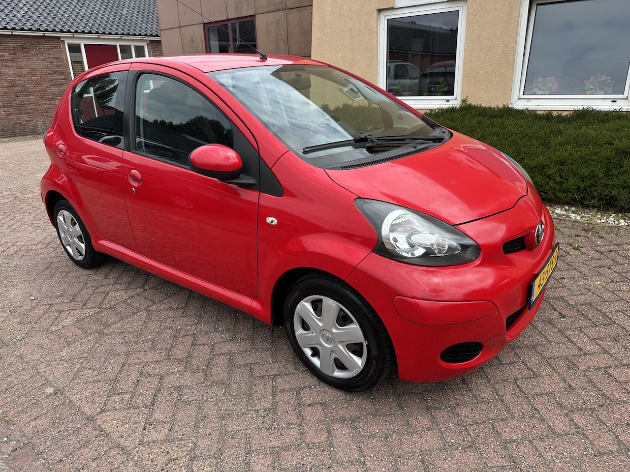 Toyota Aygo - 1.0-12V Navigator AIRCO/ELECRAM/APK/NAP/DEALER OH - AutoWereld.nl
