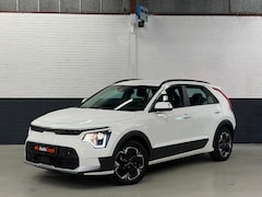 Kia Niro EV - DynamicLine 64.8 kWh Warmtepomp / Stoelverwarming / Stuurwielverwarming